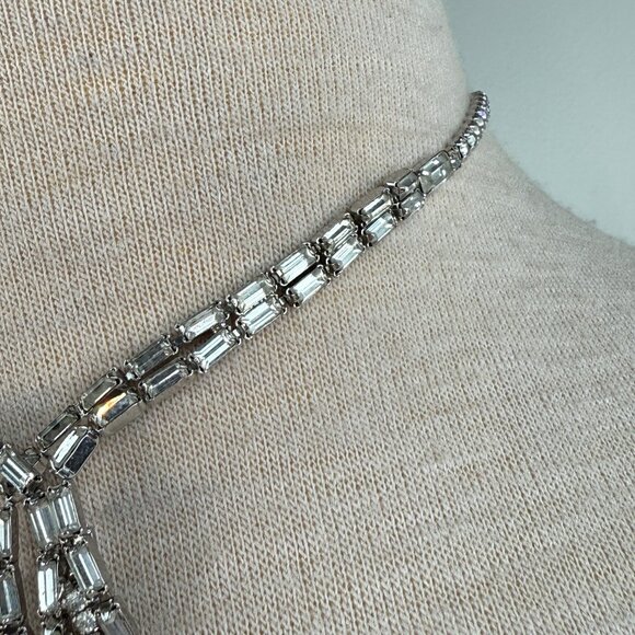 Vintage Kramer Clear Rhinestone Waterfall Necklace 15.5" - Picture 4 of 14